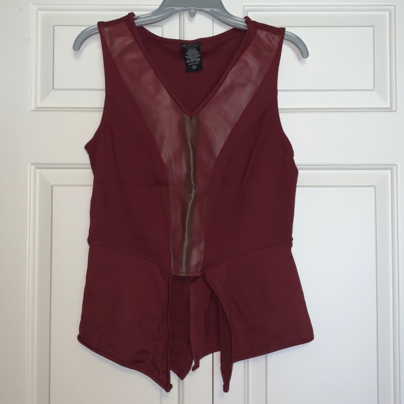 Her Universe Wanda top - Picture 1 of 1